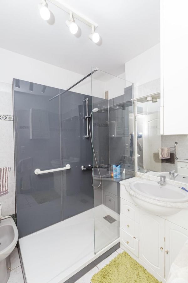 Spacious T3 With View In The Heart Of The City! Шарантон-ле-Пон Экстерьер фото